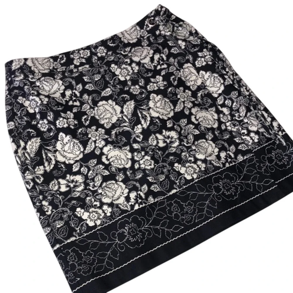 Casual Corner Annex Floral Wrap Skirt Black White Womens 10